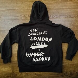 Zara boys size 11-12 Black Graphic Hooded sweatshirt London NEW